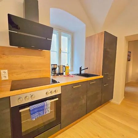 New Two-bedroom In The Old Town * Hall in Tirol